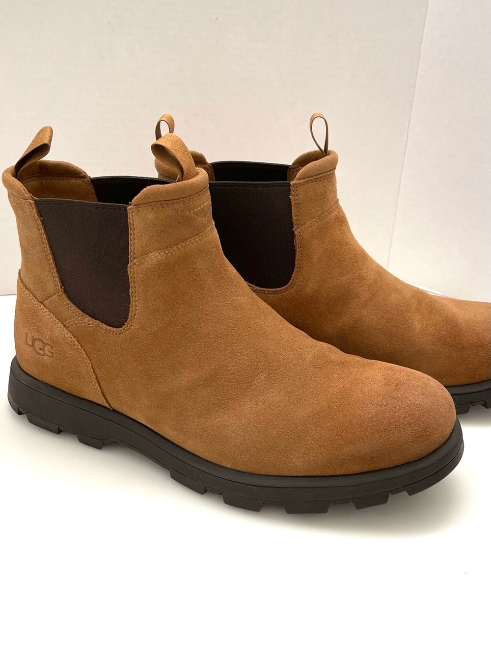UGG Mens Hillmont Chelsea Boot 11 Brown Suede Waterproof Rain Snow Vibram Sole